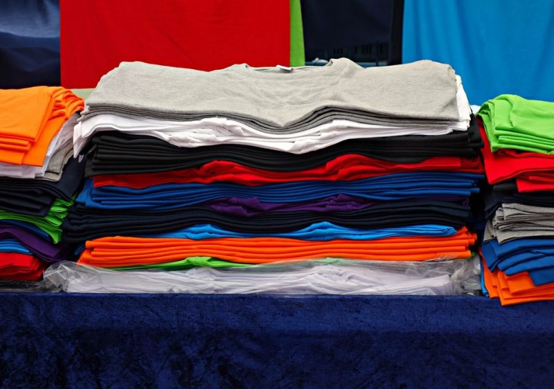 Come realizzare un cuscino per camicia senza cucire