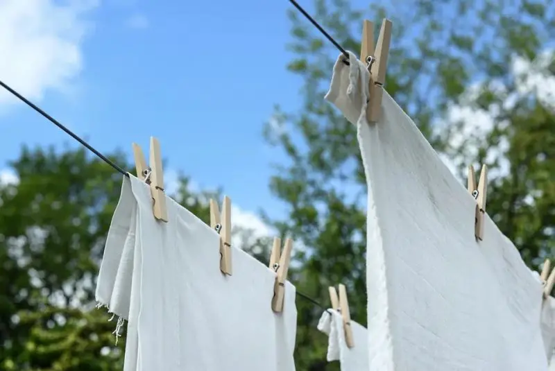 Come lavare la coperta in poliestere? Il miglior metodo in 2 fasi