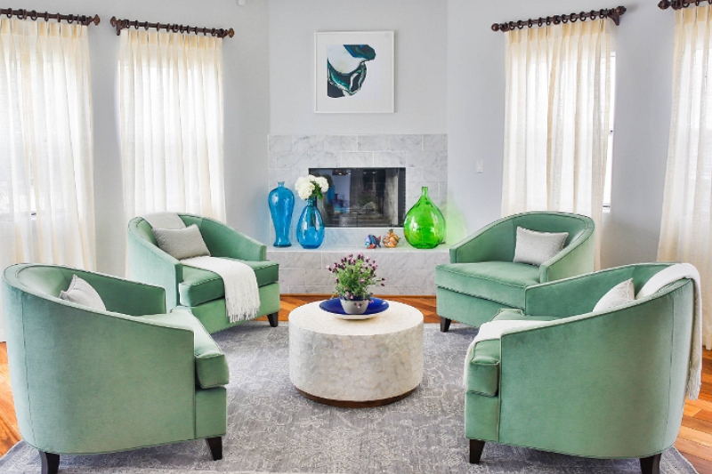 Idee per un soggiorno con quattro poltrone reclinabili: suggerimenti per la decorazione e ispirazione per il design