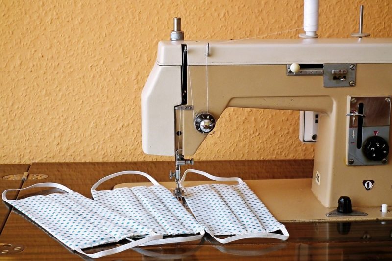 Come mettere una bobina in una macchina da cucire: 2 metodi