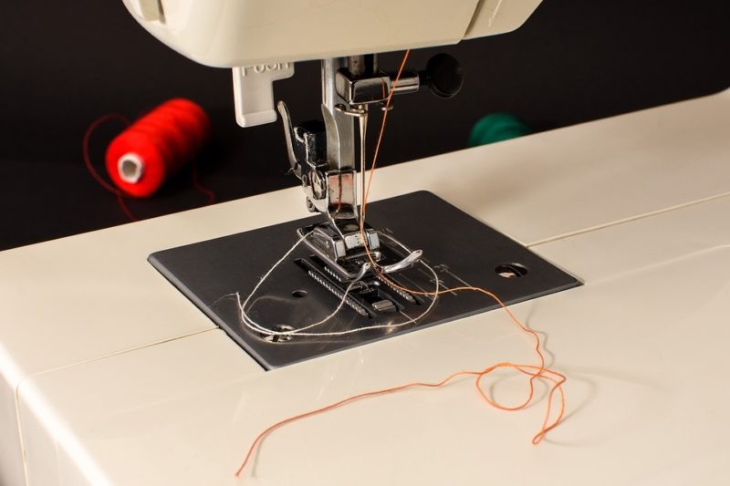 Come sbloccare una macchina da cucire: 3 facili soluzioni