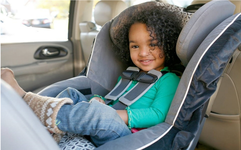 Quando il mio bambino è troppo grande per il seggiolino auto? Una guida