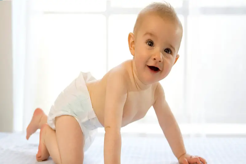 Per quanto tempo i bambini indossano i pannolini per neonati? Consigli